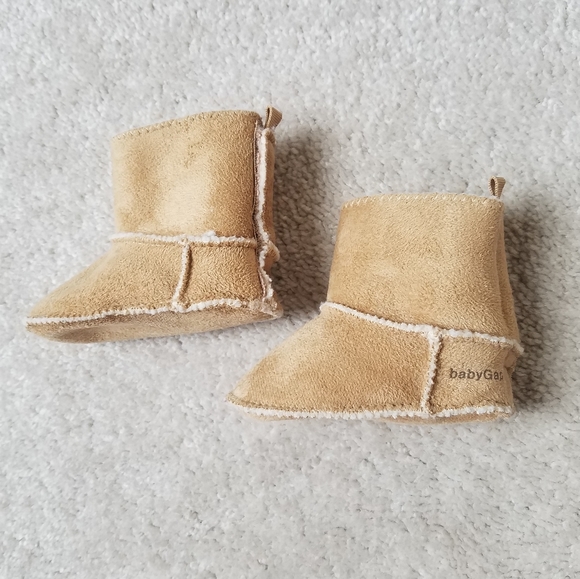 NWOT Gap Shearling Booties 3-6 Months - Picture 6 of 6